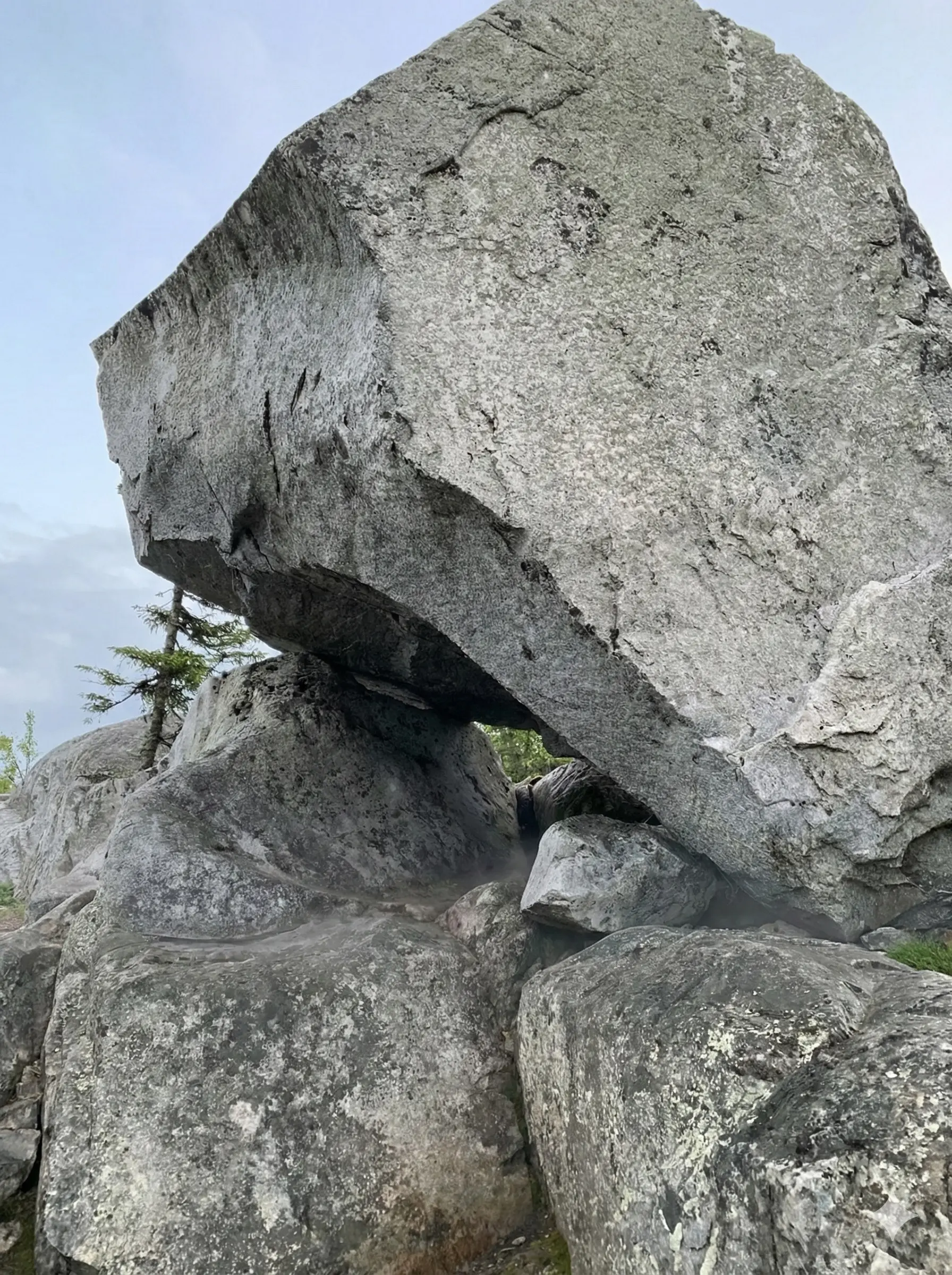 Лаз под сейдом Укко — проход между мирами